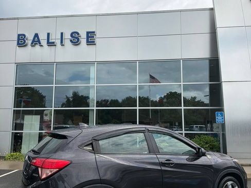 Used 2017 Honda HR-V LX image 3