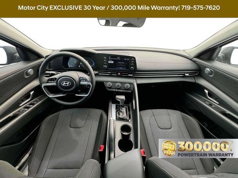 New 2025 Hyundai Elantra SE image 20
