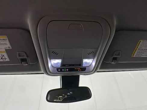Used 2020 GMC Terrain SLE w/ Driver Convenience Package AWD/4WD image 24