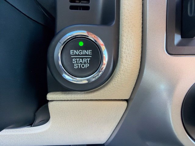 Used 2015 Ford Expedition EL Limited w/ Equipment Group 301A AWD/4WD image 17