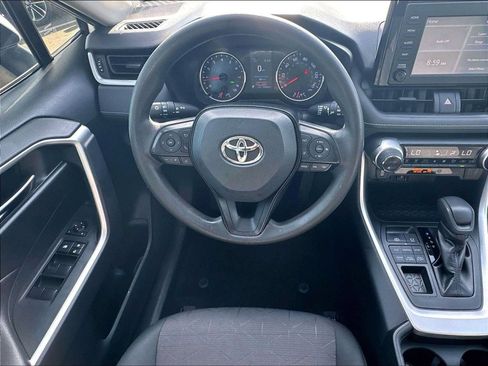 Used 2019 Toyota RAV4 XLE AWD/4WD image 8