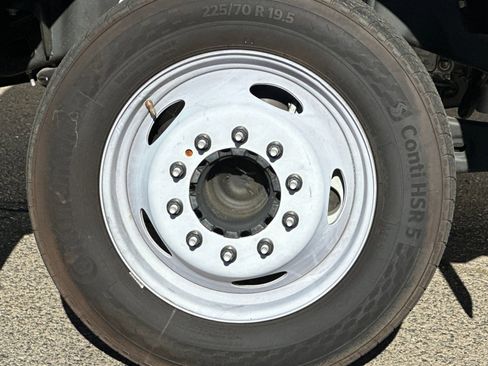 Used 2024 Ford F550 2WD Regular Cab Super Duty w/ XL Chrome Package image 29