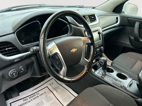 Used 2017 Chevrolet Traverse LT AWD/4WD image 13