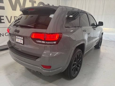 Used 2022 Jeep Grand Cherokee Laredo X AWD/4WD image 33