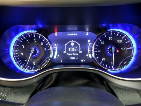 Used 2021 Chrysler Pacifica Touring-L w/ S Appearance Package image 14