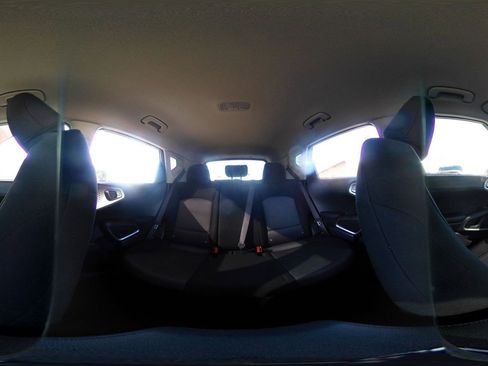 Used 2025 Kia Soul LX w/ LX Technology Package FWD image 40