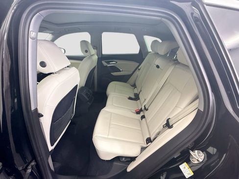New 2025 Audi Q5 Premium image 21