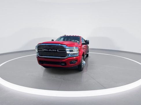 Used 2024 RAM 4500 Laramie AWD/4WD image 3