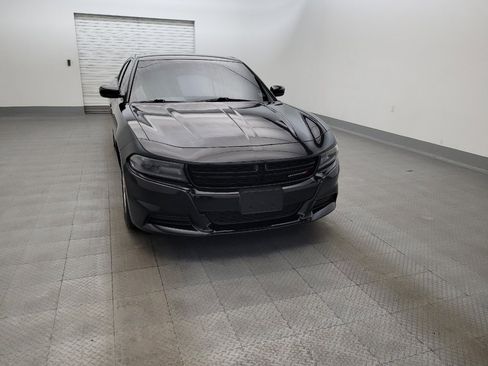 Used 2020 Dodge Charger SXT RWD image 14