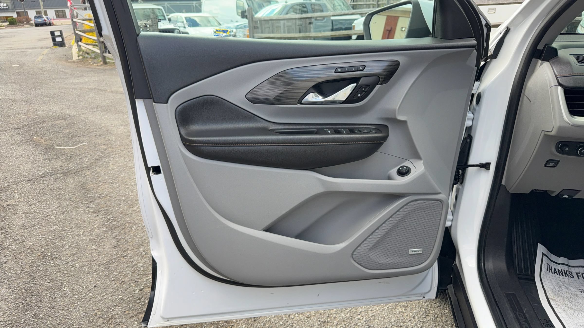 Used 2018 GMC Terrain SLT w/ Infotainment Package II AWD/4WD image 13