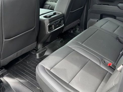 Used 2025 GMC Sierra 2500 Denali w/ Denali Reserve Package AWD/4WD image 4