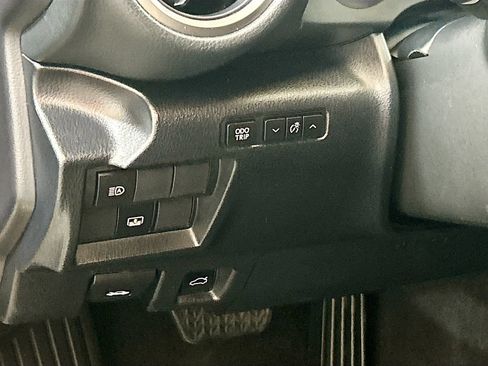 Used 2022 Lexus IS 300 w/ Premium Package RWD image 8
