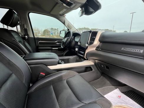 Used 2022 RAM 1500 Laramie image 9