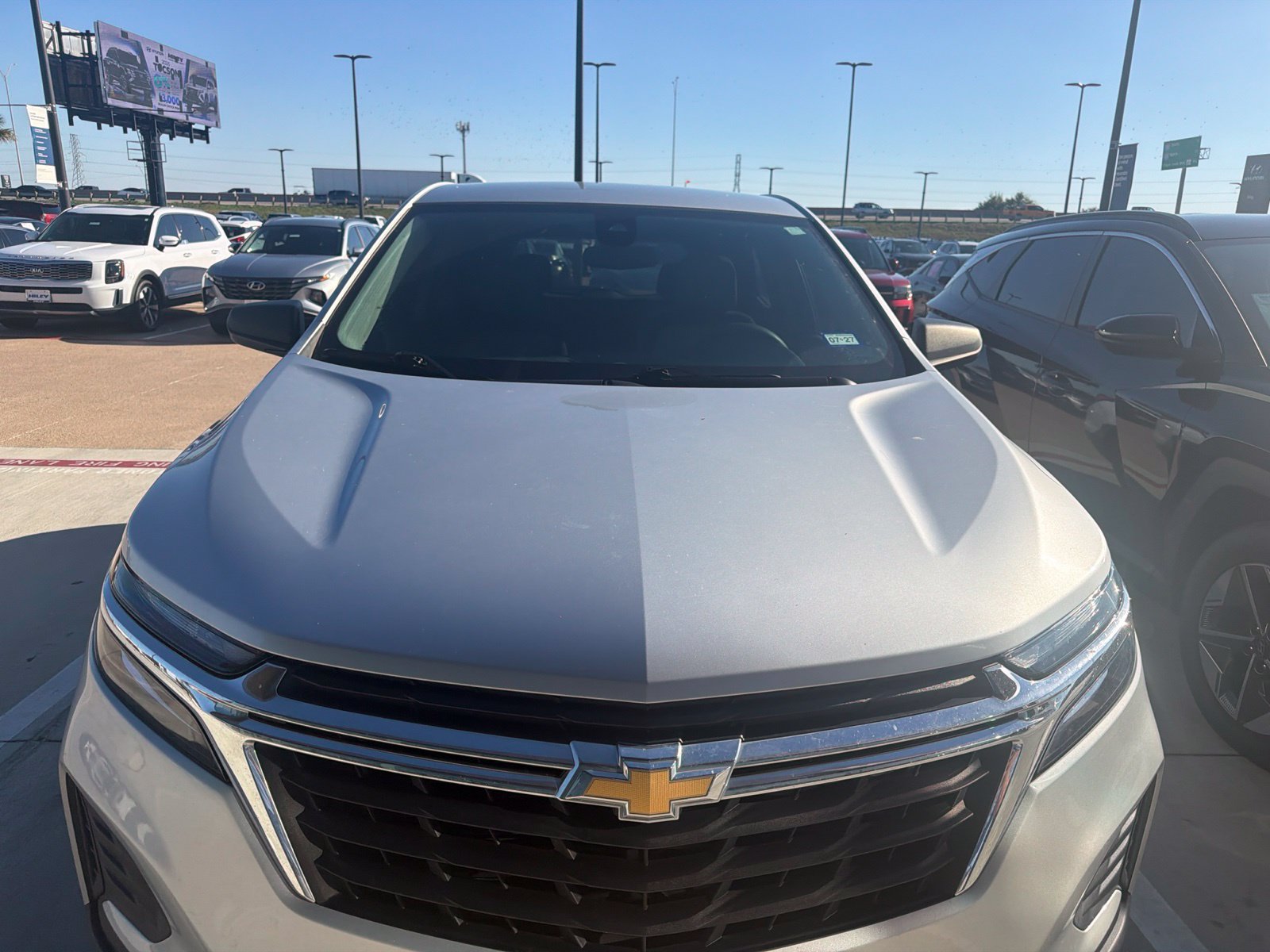 Used 2022 Chevrolet Equinox LS w/ LS Convenience Package FWD image 2
