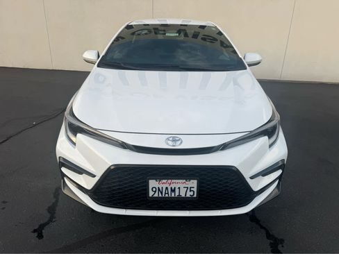 Used 2024 Toyota Corolla SE image 2