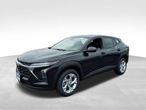 New 2026 Chevrolet Trax LS w/ LS Convenience Package image 4