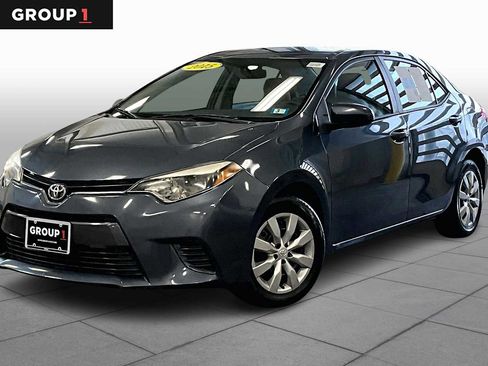 Used 2015 Toyota Corolla LE image 1