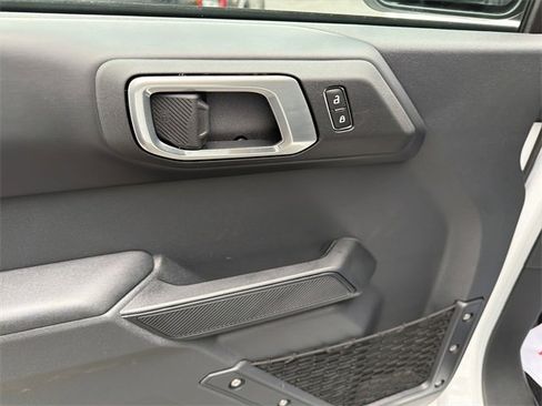 New 2025 Ford Bronco Badlands image 15