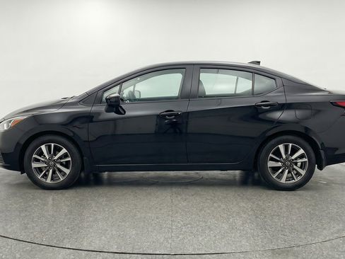 Used 2025 Nissan Versa SV FWD image 5