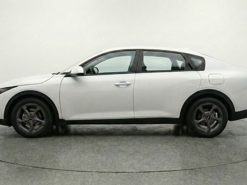 Used 2025 Kia K4 FWD image 3