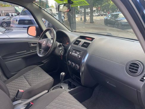 Used 2008 Suzuki SX4 AWD Hatchback image 25