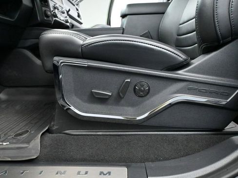 Used 2025 Ford F250 Platinum image 22