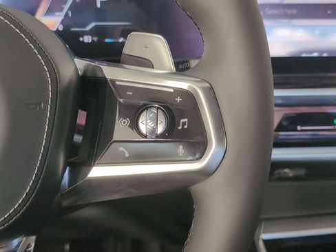 New 2026 BMW 740i image 27