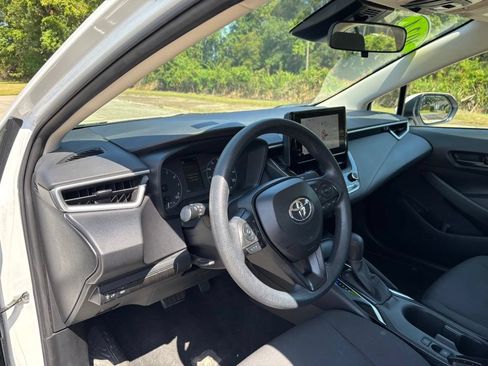 Used 2024 Toyota Corolla LE FWD image 12