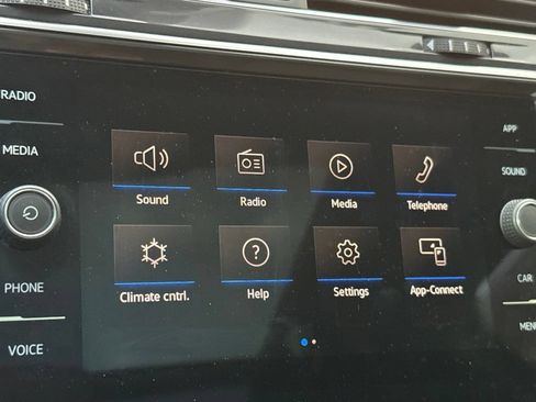Used 2023 Volkswagen Tiguan SE R-Line AWD/4WD image 16