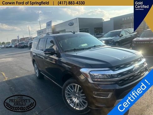 Used 2024 Ford Expedition Limited w/ Excursion Package AWD/4WD image 4