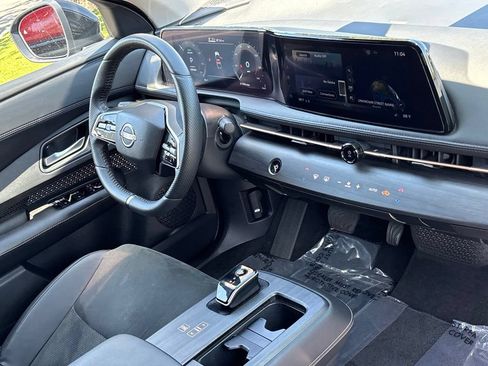 Used 2024 Nissan Ariya FWD image 28