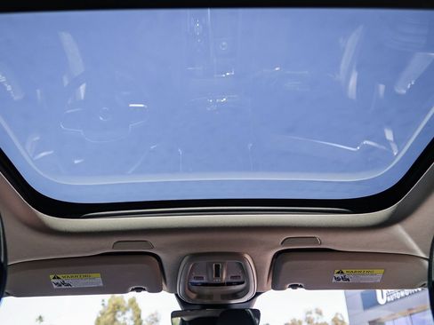 Used 2023 Volvo XC60 T8 Plus w/ Protection Package Premier image 18