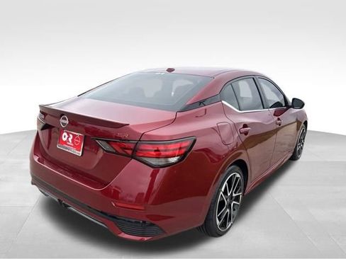 Used 2024 Nissan Sentra SR FWD image 5