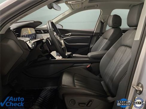 Used 2023 Audi e-tron Premium Plus w/ Premium Plus Package AWD/4WD image 23