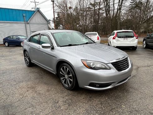 Used 2013 Chrysler 200 Touring w/ Cold Weather Group image 12