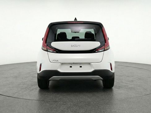 Used 2025 Kia Soul LX w/ LX Technology Package FWD image 7