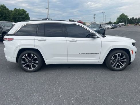 Certified 2023 Jeep Grand Cherokee Overland w/ Luxury Tech Group IV AWD/4WD image 20