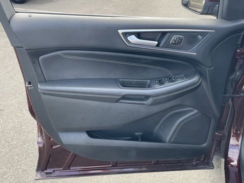 Used 2024 Ford Edge Titanium image 14