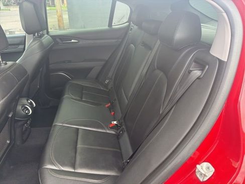 Used 2020 Alfa Romeo Stelvio AWD image 9