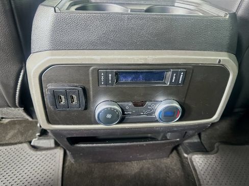 Used 2020 Ford Expedition XLT w/ Equipment Group 201A AWD/4WD image 24