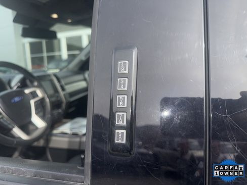 Used 2019 Ford F350 Lariat image 13