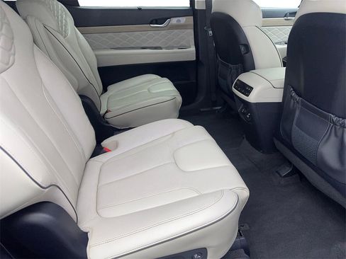 Used 2022 Hyundai Palisade Calligraphy image 43
