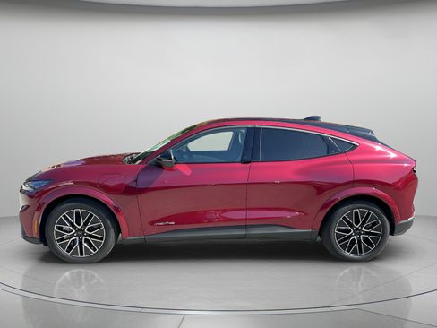 Used 2025 Ford Mustang Mach-E Premium AWD/4WD image 43