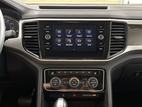 Used 2023 Volkswagen Atlas SE FWD image 16