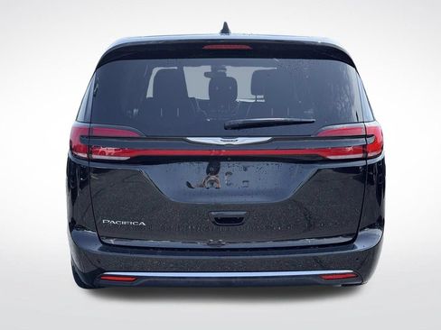 Certified 2025 Chrysler Pacifica Select FWD image 7
