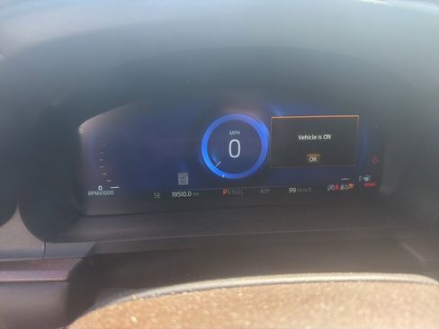 Used 2024 Ford Explorer King Ranch w/ Technology Package image 5