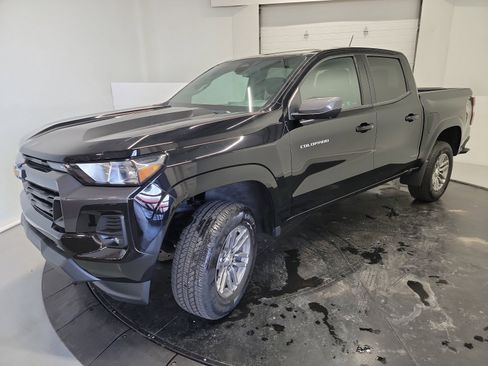 Used 2023 Chevrolet Colorado LT w/ LT Convenience Package II image 3