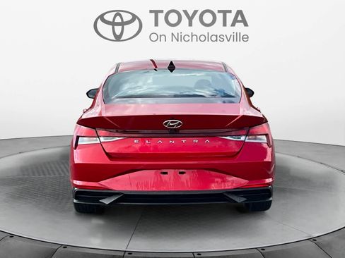 Used 2021 Hyundai Elantra SEL FWD image 4