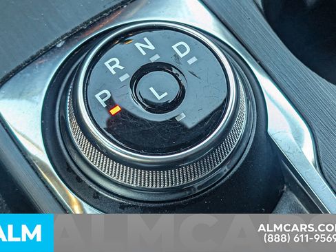 Used 2024 Ford Escape ST-Line image 25