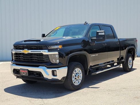 Used 2025 Chevrolet Silverado 2500 LT w/ Convenience Package AWD/4WD image 5